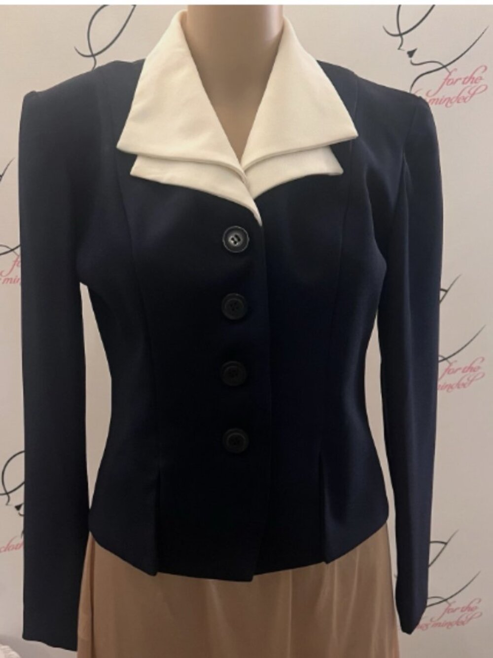 Dani Max. Size 4P. Navy White Shacket. Unlined. Fitted. Long Sleeve. B98